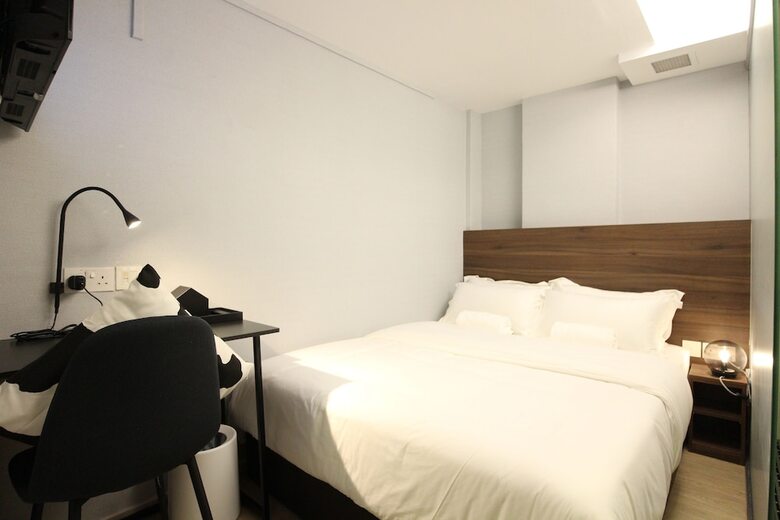 Hotel St Signature Bugis Beach, Dayuse, 5 Hours: 4pm-9pm