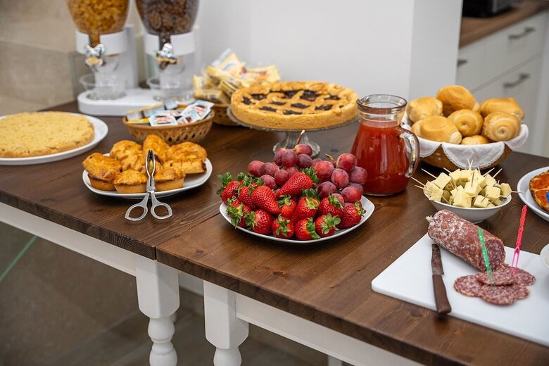 Aurosa Bed And Breakfast