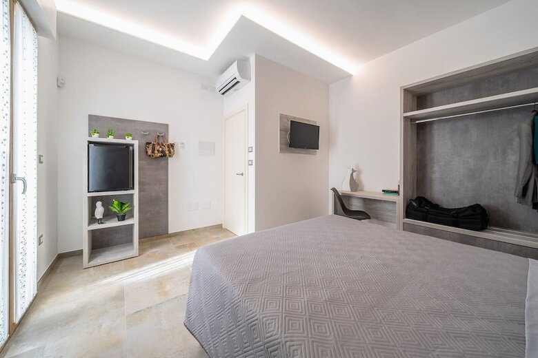 Aurosa Bed And Breakfast