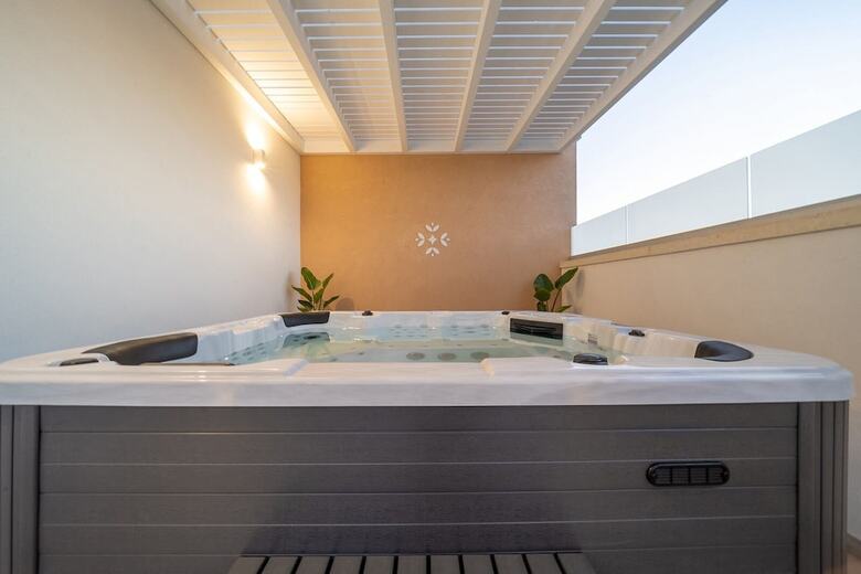 Aurosa Bed And Breakfast