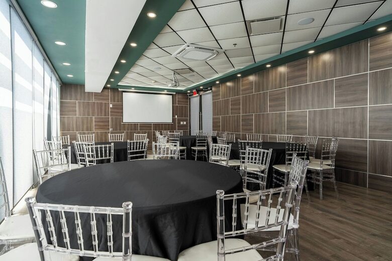 Aloft Ponce Hotel & Casino