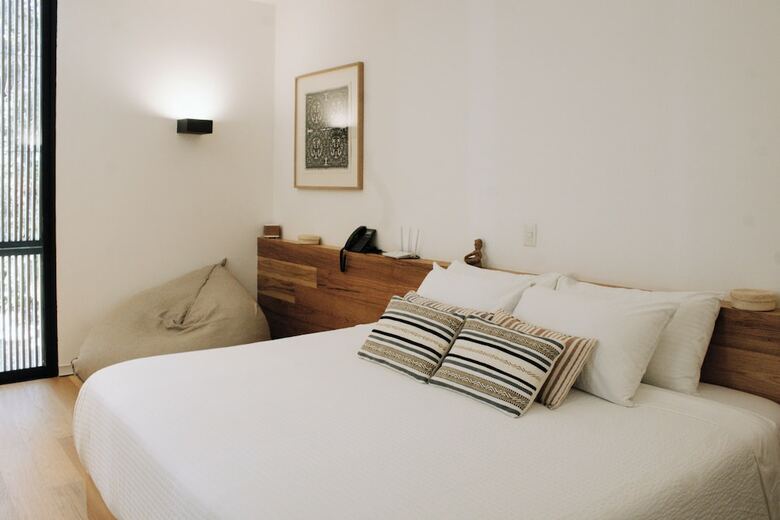 Hotel Cuatro Cuatros