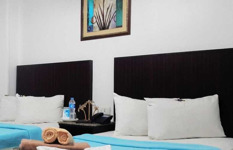 Aparthotel Golden Tulip Hotel October