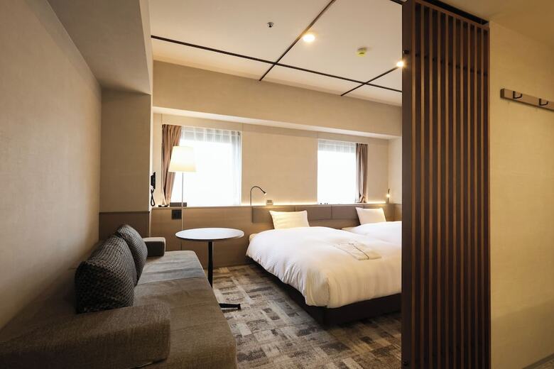 Sk Hotel Kobe Station Front