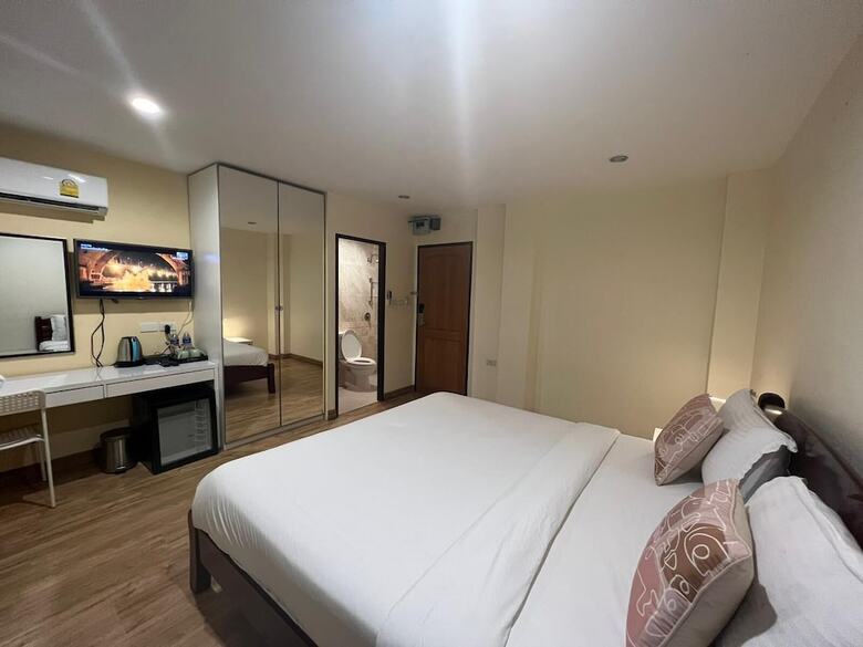 Hotel V Check Inn Sukhumvit 22