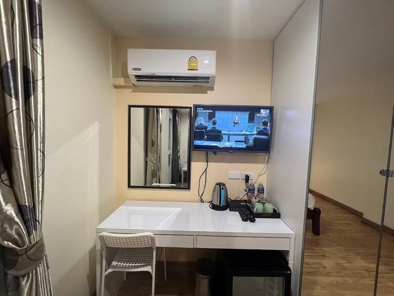 Hotel V Check Inn Sukhumvit 22