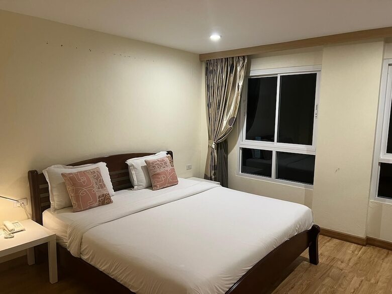 Hotel V Check Inn Sukhumvit 22