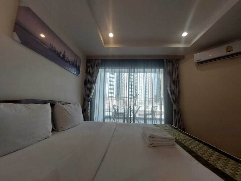 Hotel V Check Inn Sukhumvit 22