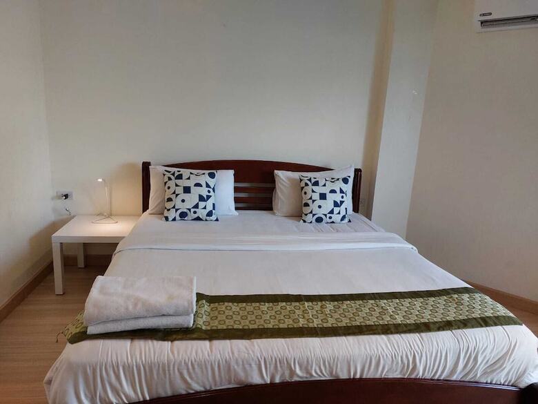 Hotel V Check Inn Sukhumvit 22