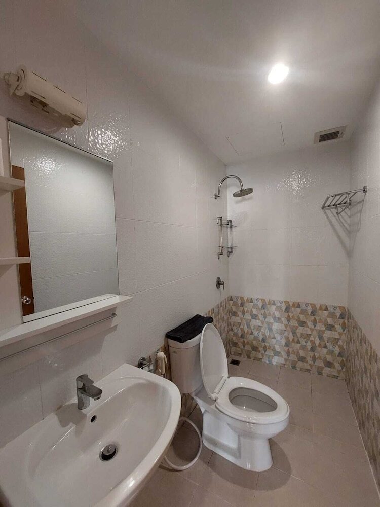 Hotel V Check Inn Sukhumvit 22