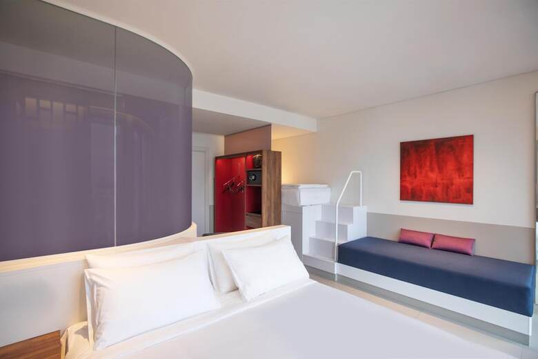 Hotel Wink Saigon Centre, Unscripted By Hyatt - 24 Hours Stay
