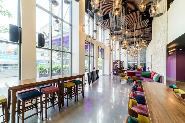 Hotel Wink Saigon Centre, Unscripted By Hyatt - 24 Hours Stay