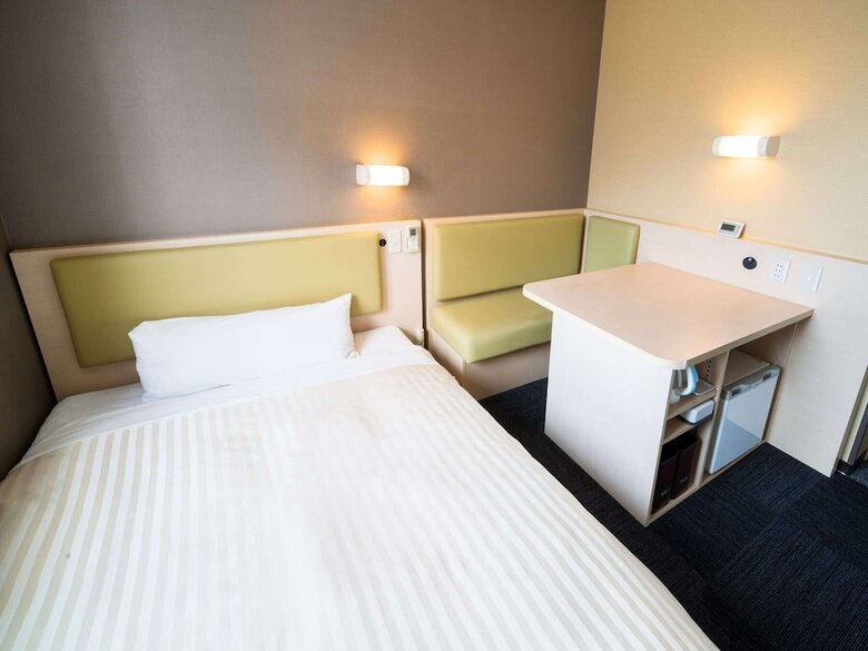 Super Hotel Kadoma