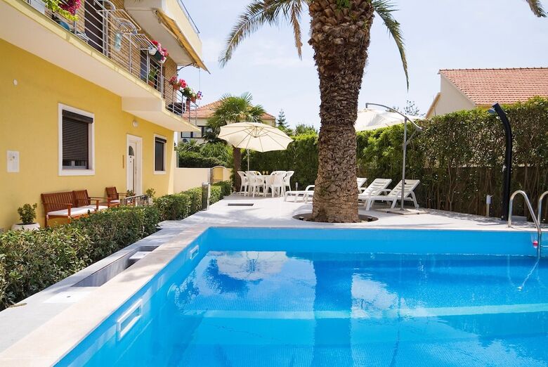 Aparthotel Apartments Neq