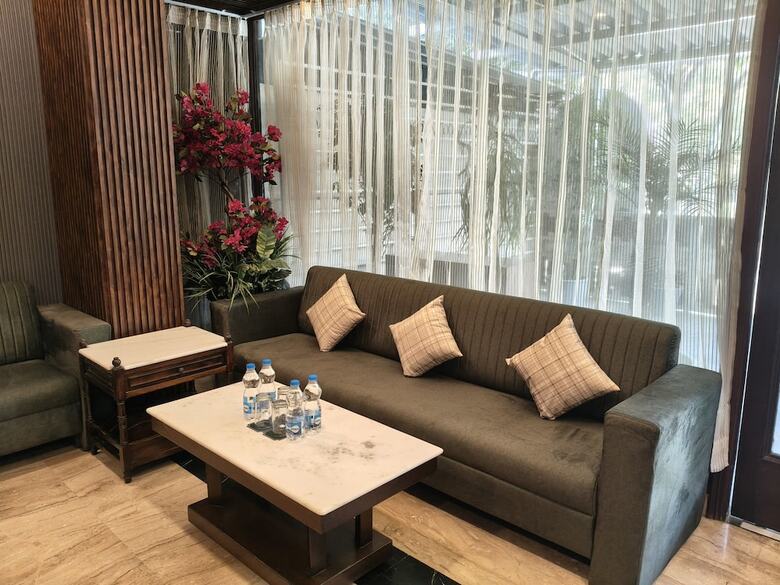 H N M The Boutique Hotel