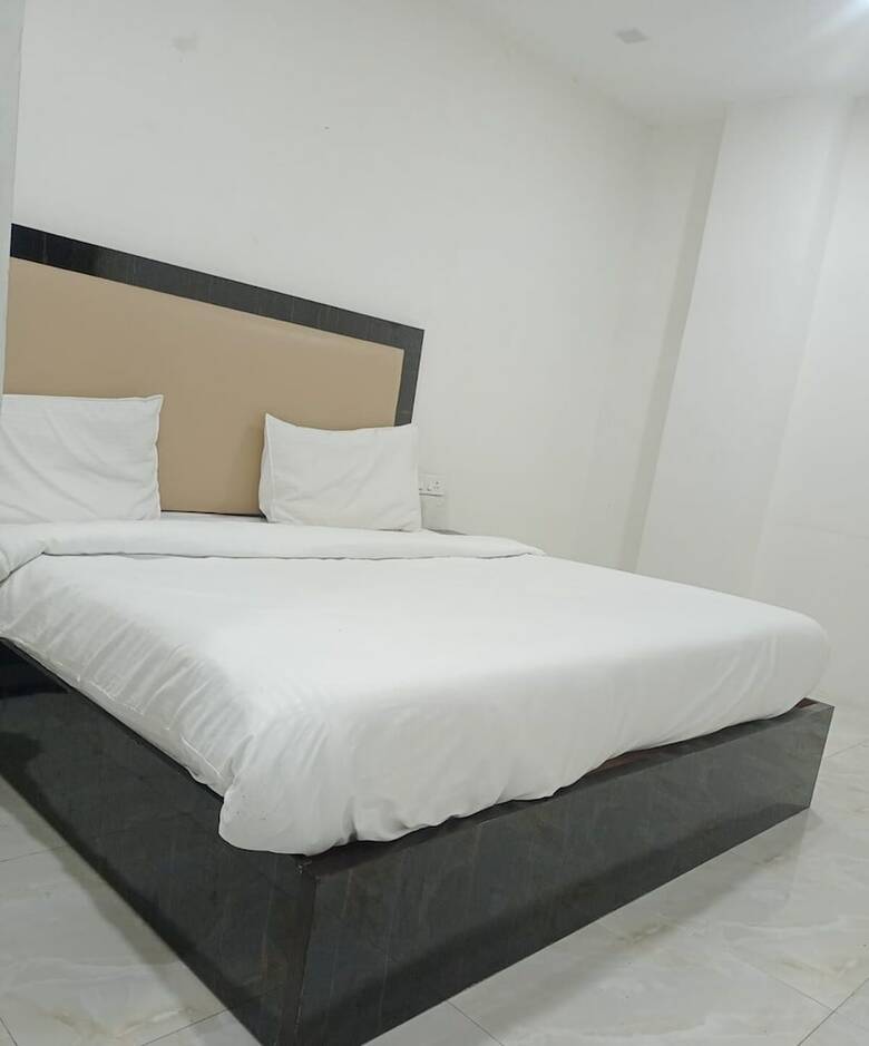 Hotel Rasso Inn Tuglakabad Extn.