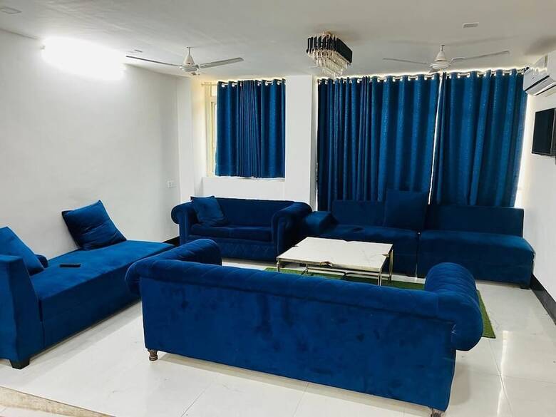 Hotel Rasso Inn Tuglakabad Extn.