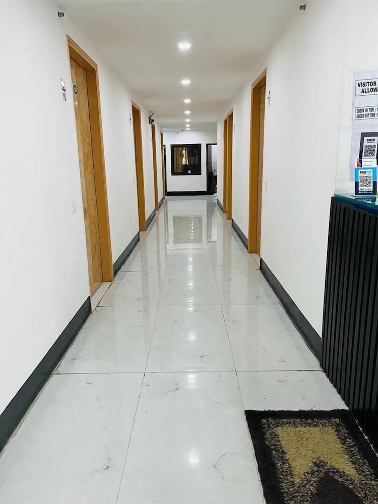 Hotel Rasso Inn Tuglakabad Extn.