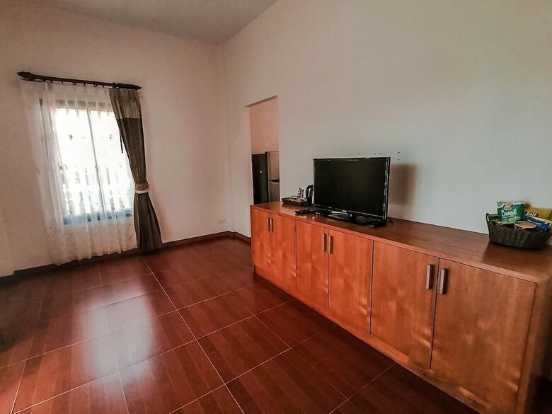 Hotel Chaithalay Khanom Resort