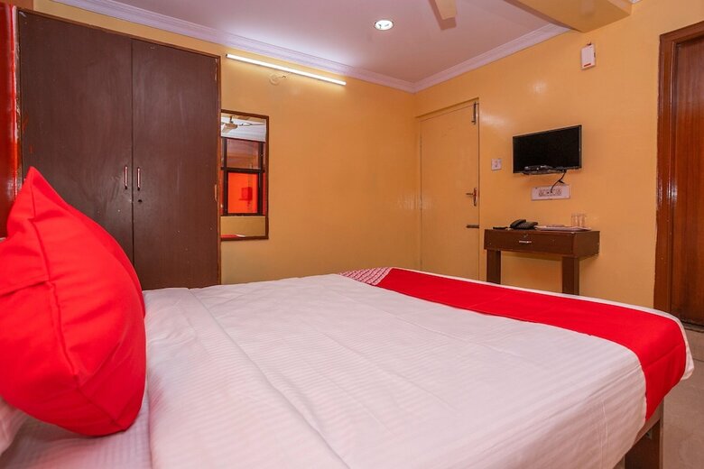 Hotel Oyo 26900 Royal Inn