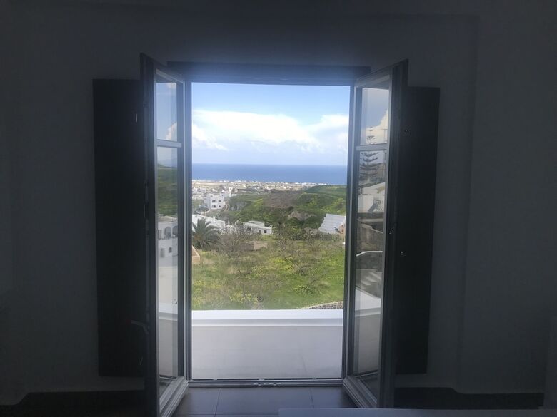 Amphitrite Suites Santorini