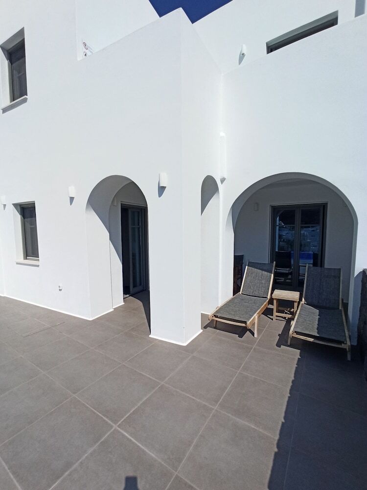 Amphitrite Suites Santorini