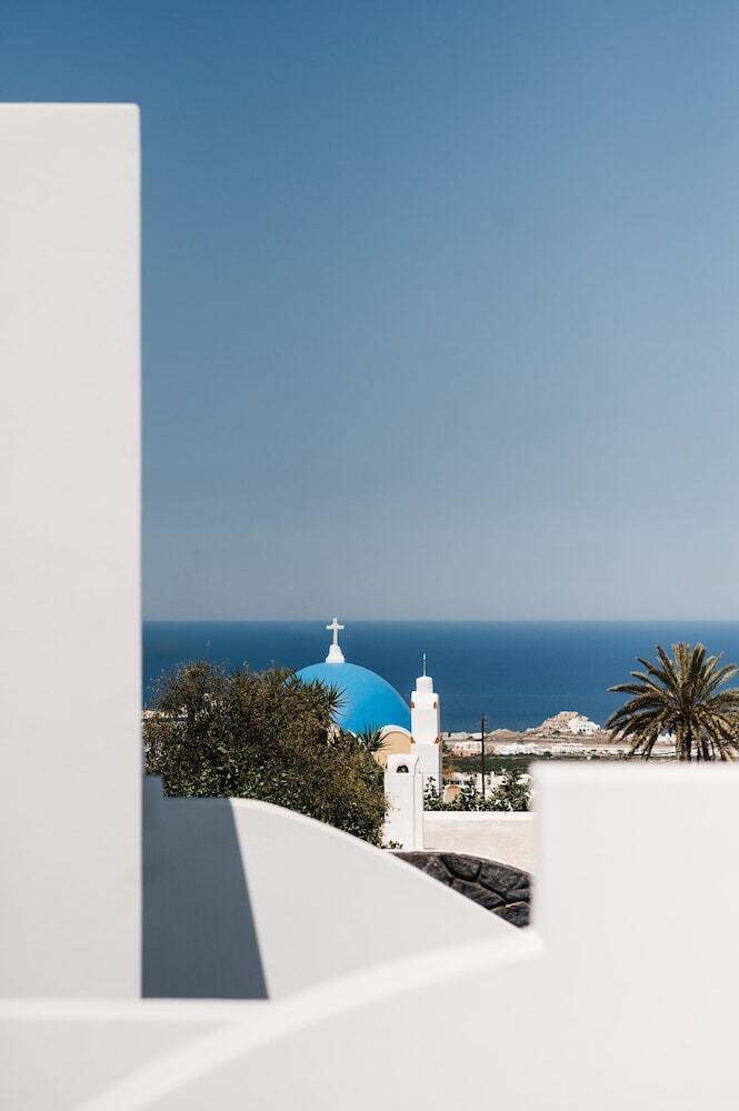 Amphitrite Suites Santorini