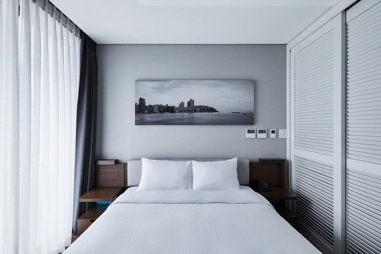Felix By Stx Hotel & Suite