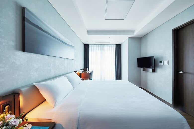 Felix By Stx Hotel & Suite