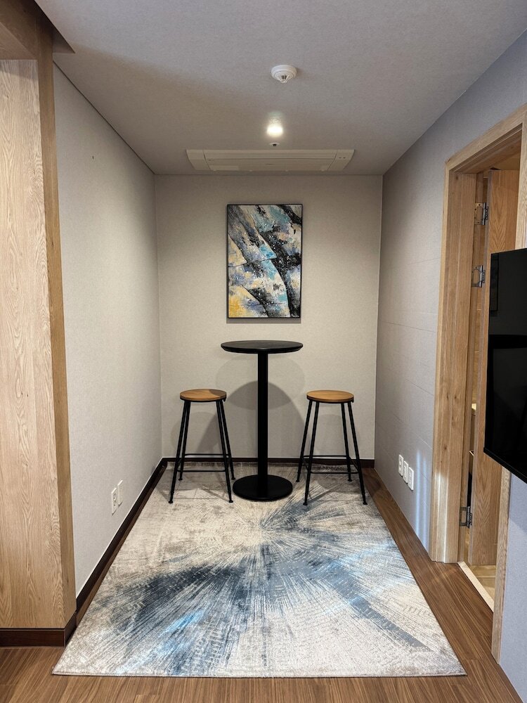 Felix By Stx Hotel & Suite