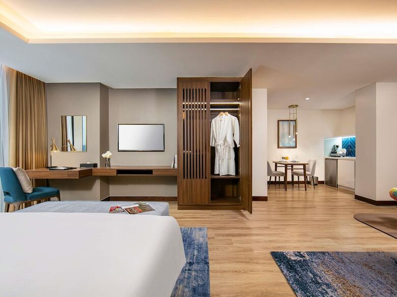 Hotel M�venpick Living West Hanoi