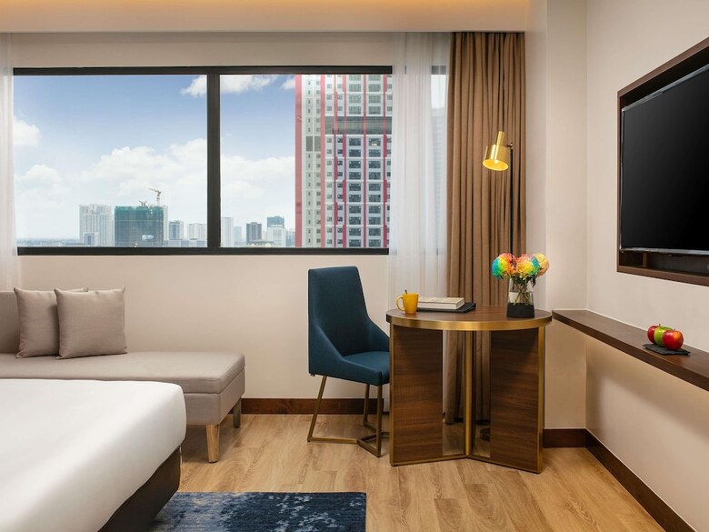 Hotel M�venpick Living West Hanoi
