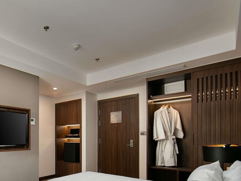 Hotel M�venpick Living West Hanoi