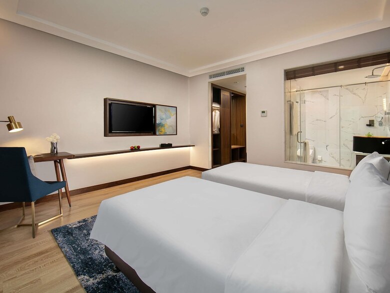 Hotel M�venpick Living West Hanoi