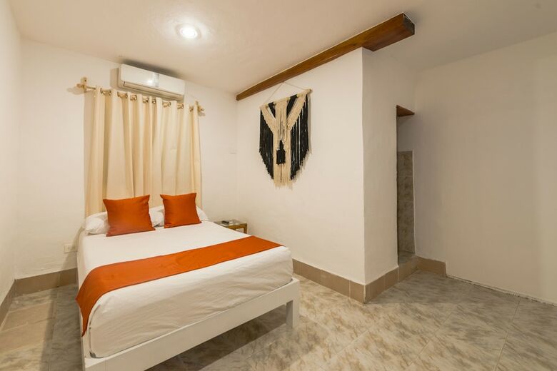 Hotel Caracol Puerto Morelos