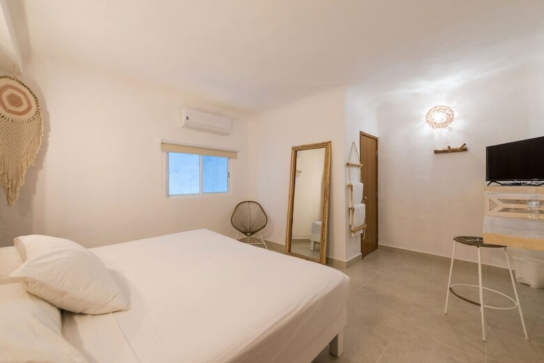 Hotel Caracol Puerto Morelos