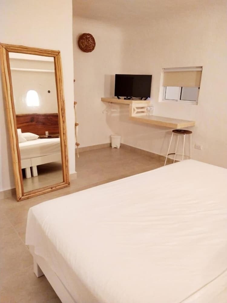 Hotel Caracol Puerto Morelos