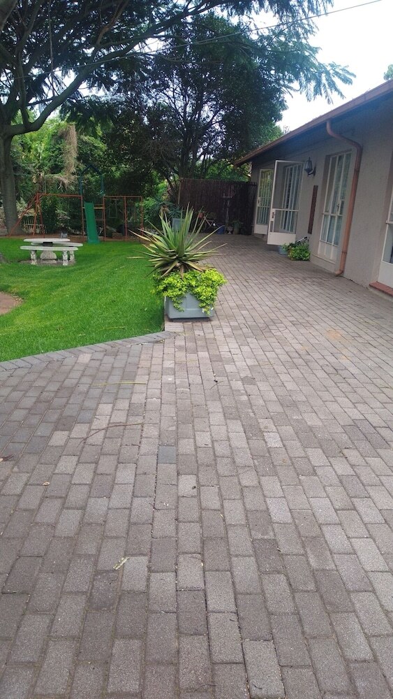 Cozy Guesthouse In Sandton.