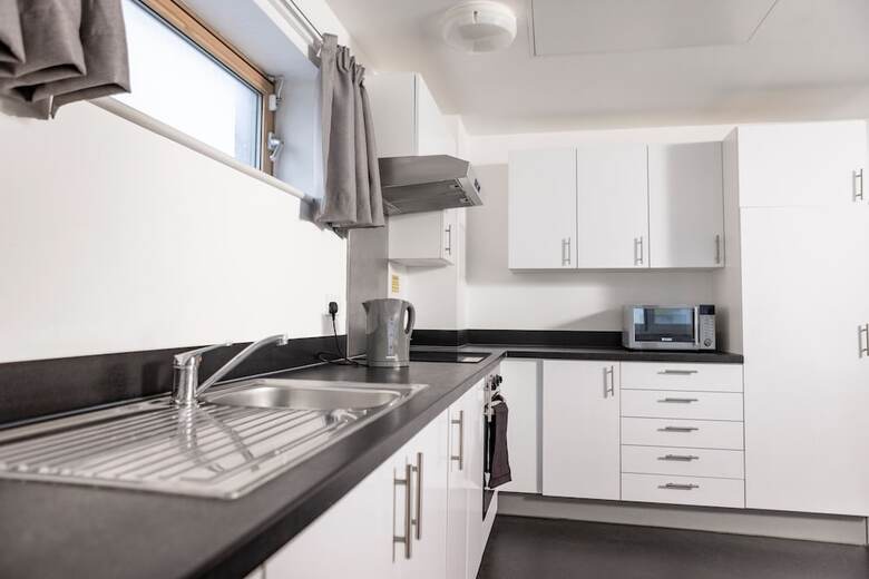 Hotel Wenlock Court