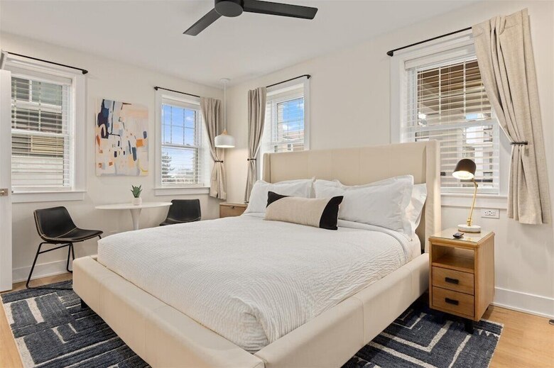 Hotel Surrey Beach House
