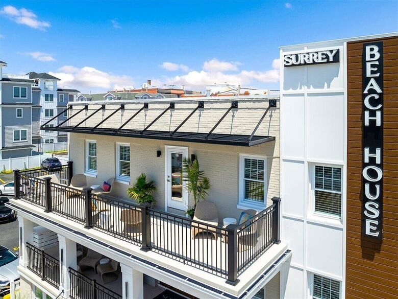 Hotel Surrey Beach House