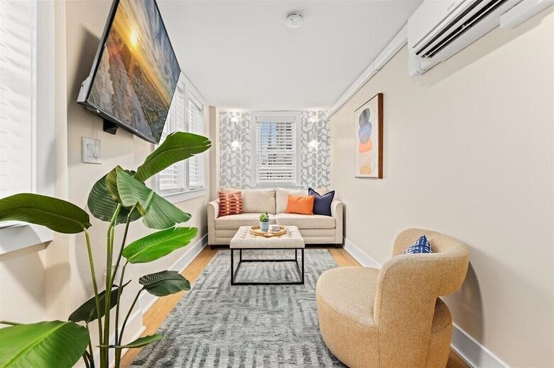 Hotel Surrey Beach House