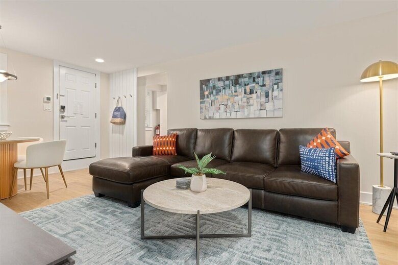 Hotel Surrey Beach House