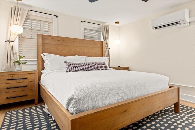 Hotel Surrey Beach House