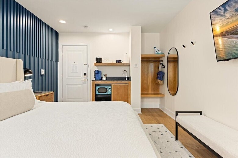 Hotel Surrey Beach House