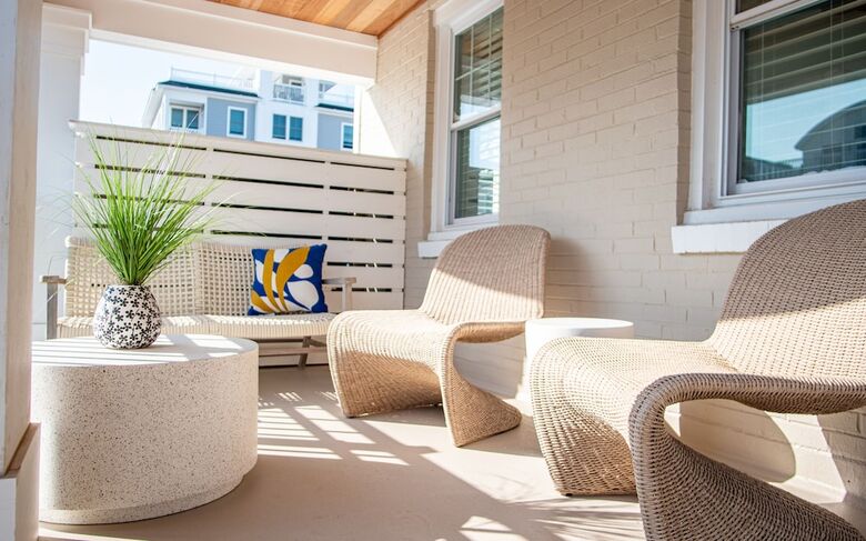 Hotel Surrey Beach House