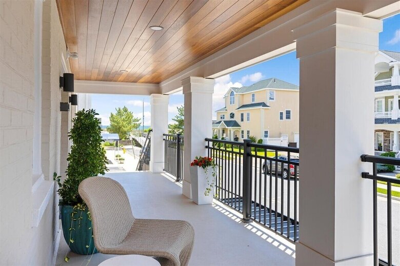Hotel Surrey Beach House