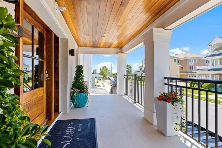 Hotel Surrey Beach House