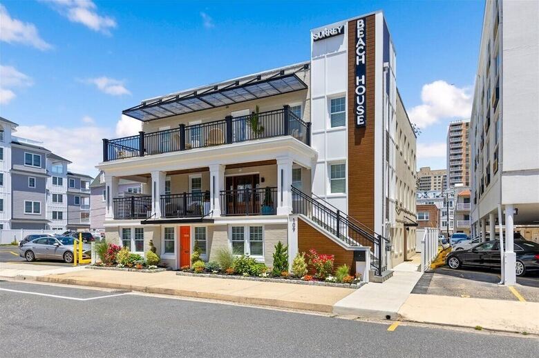 Hotel Surrey Beach House