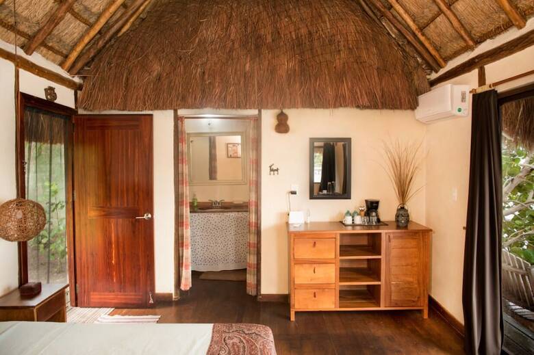 Cabana Lagoon Front Suite With Bikes & Kayaks